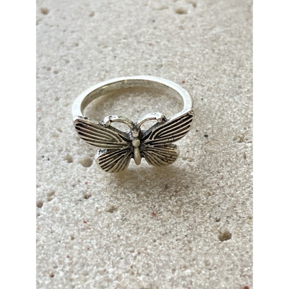 The Unbranded Brand Jewelry - Silver Tone Butterfly Ring Size 7 Engraved Wing Nature Whimsical Fairy Earthy